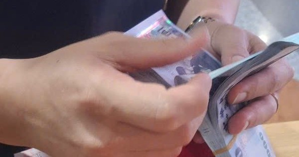 Hành trình của chiếc ba lô đựng gần 100.000 nhân dân tệ trong đêm ở Nội Bài