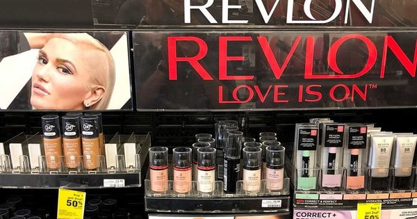 Chuyện gì đã xảy ra với Revlon: Biểu tượng làm đẹp 90 năm tuổi của Mỹ phá sản, nợ hơn 3 tỷ USD vì vay quá mức