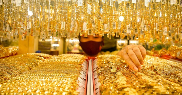 Sáng 19/6: Giá vàng thế giới tăng, giá vàng trong nước neo dưới mốc 120 triệu đồng/lượng