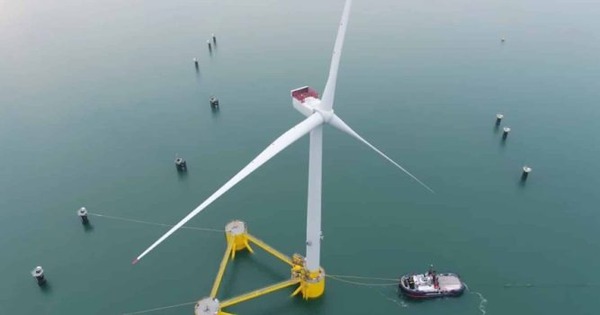 Không đâu như Trung Quốc: Bê tuabin gió cao ngang toà nhà 63 tầng ra biển tạo ‘hiệu ứng kỳ lạ’, 1 cỗ máy bằng cả trang trại, đủ dùng cho 30.000 hộ gia đình