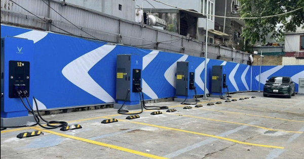 Trạm sạc xe điện VinFast liên tục mở mới, người dùng Việt yên tâm chuyển đổi xanh