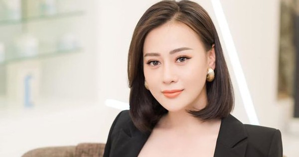 Phương Oanh đăng ảnh 2 con, người hâm mộ chú ý đôi tai bé trai: Cực thông minh, sau này giỏi giống bố!