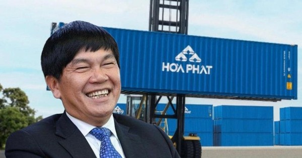 Tỷ phú Trần Đình Long "chốt đơn" 1.000 vỏ container cho ông trùm vận tải biển Việt Nam