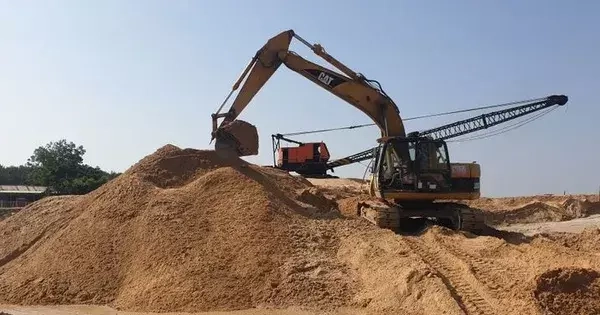 Đấu giá ba mỏ cát ở Quảng Nam: Khởi điểm vài tỷ đồng, chốt hàng trăm tỷ đồng