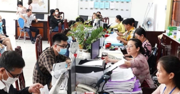 Thủ tướng: Khẩn trương tham mưu quyết định phê chuẩn Chủ tịch 23 tỉnh, thành mới
