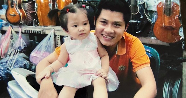 Bồi hồi kể lại chuyện ấu thơ, NS Nguyễn Văn Chung khiến fan "cảm lạnh" vì tiết lộ sự thật về con gái nuôi