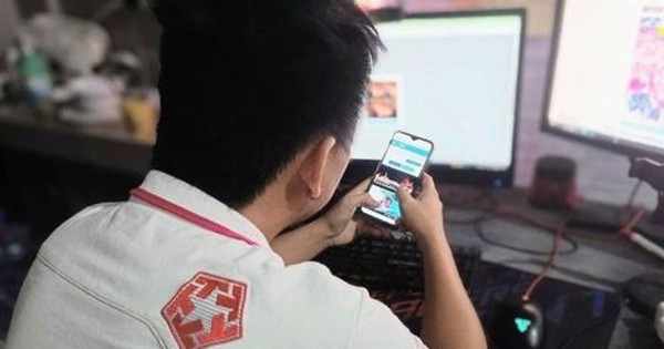 Cậu bé 13 tuổi nạp hơn 267 triệu đồng bái game thủ làm thầy, gia đình đòi hoàn tiền nhưng bị từ chối hoàn đủ 100% vì "Apple thu phí"