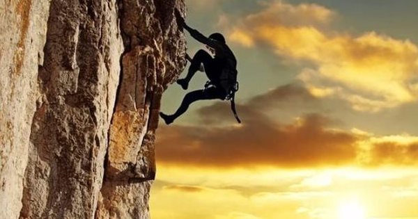 Chứng khoán Việt Nam đóng cửa cao nhất hơn 1000 ngày bất chấp căng thẳng tại Trung Đông