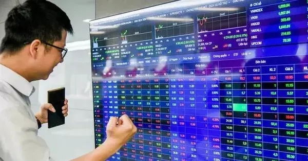 Chứng khoán lập đỉnh mới
