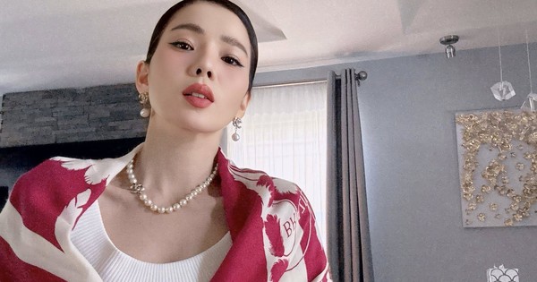 1 ca sĩ Việt vừa bị "bóc" giá cát sê gây choáng: Soi đường học hành mới thấy, đã tài năng còn cực dũng cảm