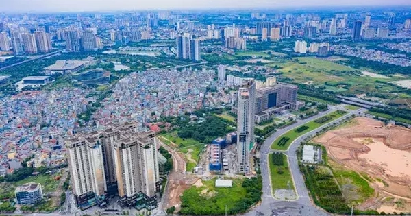 Giá nhà đất 'đua nhau' tăng, người mua lãnh đủ