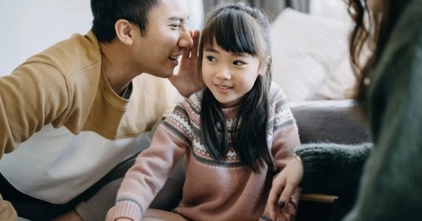 Cha mẹ thông minh đỉnh cao hay khoe 5 điều này về con: Người ngoài nghe xong thấy ấn tượng hơn cả việc đạt điểm 10