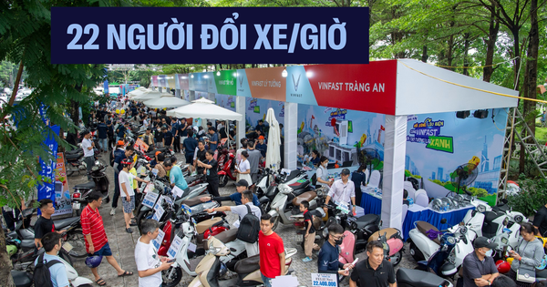 Mỗi giờ có 35 người Hà Nội mua xe máy điện VinFast, đẩy 600 xe xăng ra khỏi Thủ đô chỉ trong 2 ngày