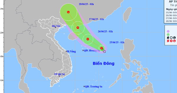 Áp thấp nhiệt đới giật cấp 8, cách quần đảo Hoàng Sa khoảng 440 km