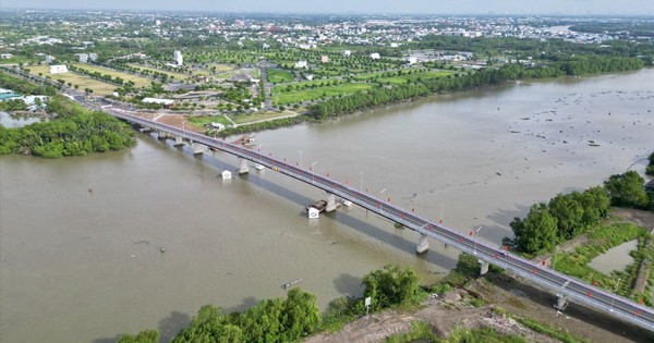 Người mua dồn về khu vực Long Hậu (Long An) để đón "sóng” hạ tầng