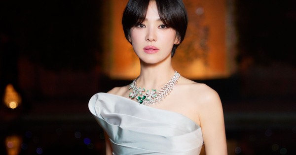 Ngọc nữ đình đám bậc nhất showbiz Hàn: Bị thời gian “bỏ quên”, ngoài 40 tuổi vẫn là tượng đài nhan sắc, diện trang sức hơn 90 tỷ đồng trong sự kiện của Chaumet