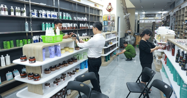 Hàng tấn mỹ phẩm không rõ nguồn gốc vừa phát hiện ở cửa hàng Kim Anh: 2.900 sản phẩm, 43 loại nhãn hàng