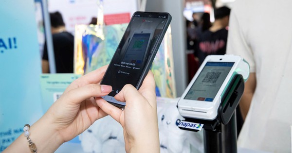 Payoo thống kê: 70% hành khách không dùng tiền mặt trên các tuyến metro, Apple Pay tăng trưởng 15% mỗi tháng