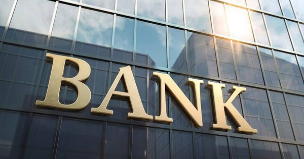 Một ngân hàng được NHNN cho phép tăng vốn lên gấp rưỡi, chuẩn bị thưởng lượng lớn cổ phiếu cho cổ đông