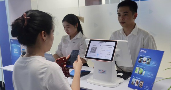 Chỉ cần điện thoại hoặc laptop, tiểu thương có ngay “Trợ lý Ruột thạo việc” hoàn toàn miễn phí