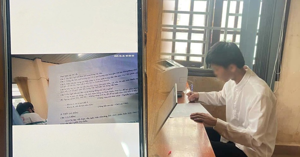 Gian lận thi tốt nghiệp THPT 2025: Hé lộ chiêu trò nam sinh gửi đề Văn ra cho bạn dùng Chat GPT giải giúp