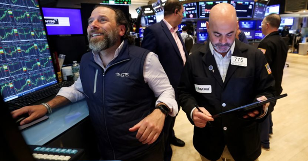 S&P 500, Nasdaq lập đỉnh mọi thời đại, chứng khoán Mỹ tăng vọt vượt mọi nỗi lo về thương mại