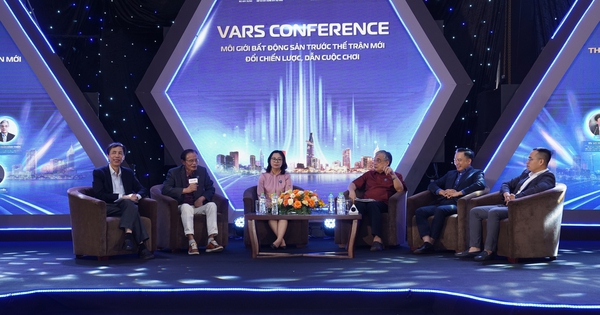 TS Lê Xuân Nghĩa: Giá bất động sản vượt sức tưởng tượng khiến người nghèo vô vọng về nhà ở