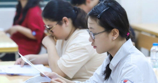 'IELTS 8.0 còn ngao ngán với đề tiếng Anh, thí sinh vùng khó phải làm sao'