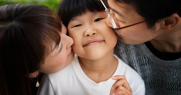 "3 Ít – 3 Nhiều": Bí quyết dạy con CỰC ĐỈNH, chưa từng tiết lộ của cha mẹ có tầm nhìn vượt trội