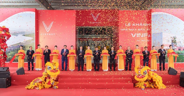 Hình ảnh bên trong Nhà máy sản xuất ô tô điện VinFast tại Hà Tĩnh, công suất 200.000 xe/năm