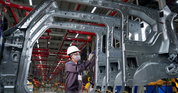 Bên trong nhà máy VinFast Hà Tĩnh hiện đại hàng đầu VN: Mỗi giờ xuất xưởng 35 xe, quy trình nghiêm ngặt