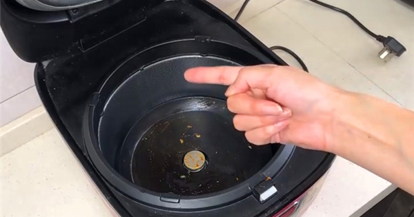 Trên nồi cơm điện có 4 nơi dễ “giấu” chất gây ung thư, côn trùng, nguy cơ cháy nổ nhưng ít ai để ý