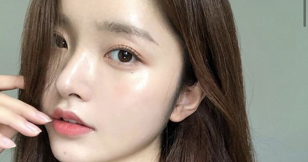Nước uống đỏ rực bơm collagen thần tốc: Da tươi trẻ, căng tràn sức sống