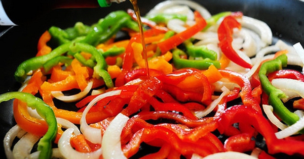 "Vua vitamin C" trong thế giới rau củ: Hé lộ cái tên bất ngờ với hàm lượng gấp 4 lần cam