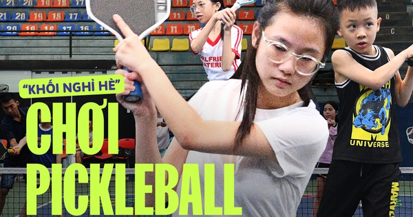 “Khối nghỉ hè” đầm đìa mồ hôi trên sân pickleball: HLV hụt hơi, phụ huynh chi tiền triệu