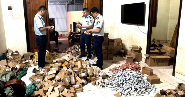 Phát hiện hơn 3.300 sản phẩm mỹ phẩm "trôi nổi"