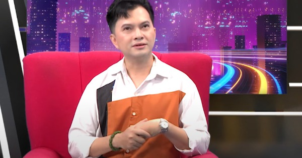 Nam ca sĩ nhiều bằng đại học, nổi tiếng nhưng không dám lấy vợ vì áp lực tài chính