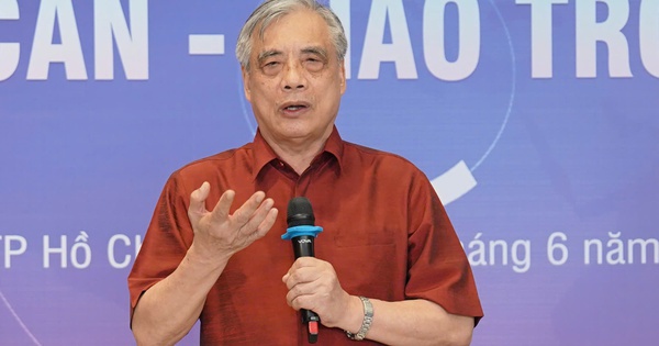 PGS.TS Trần Đình Thiên: "Khu vực tư nhân 40 năm nay chưa bao giờ yếu và khó như lúc này"