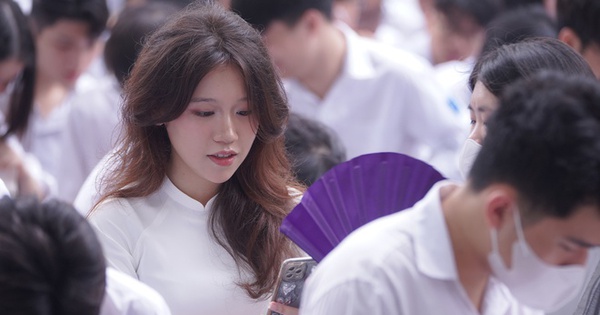 Thu nhập bất ngờ của 10 ngành học hot nhất hiện nay: Có nghề lương tới 130 triệu/tháng dù từng bị chê "khó sống"