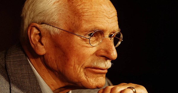 Bậc thầy tâm lý học Carl Jung chỉ rõ 5 trụ cột của cuộc sống tốt đẹp; ai thấu hiểu - người đó HẠNH PHÚC!