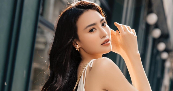 "Ngọc nữ Việt" ở biệt thự 2 mặt tiền thuộc khu đắt đỏ nhất Tp.HCM, tuổi 35 vẫn độc thân dù giàu có
