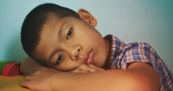 Nhà văn nói: 1 người nóng nảy, vô lễ ở nhà nhưng lễ phép, tử tế với người ngoài không phải là bất hiếu mà là vì 3 lý do sau