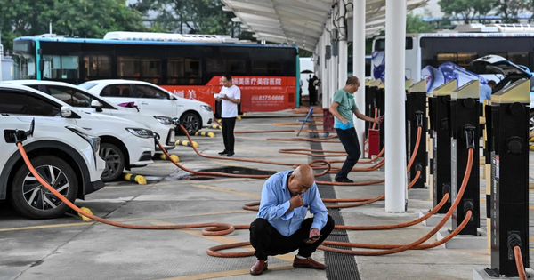 Kỳ hạn 8 năm đã đến, 20 triệu pin xe điện sắp hết hạn: Trung Quốc trả nổi "món nợ khổng lồ" này không?