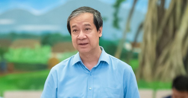 Bộ trưởng GD&ĐT lý giải việc cấm giáo viên dạy thêm học sinh chính khoá