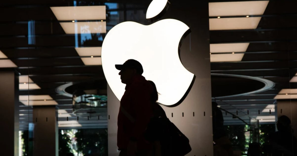 Hết thời là nhà tiên phong, Apple đang lặng lẽ đứng ngoài cuộc đua công nghệ lớn nhất thế kỷ, tương lai đế chế 3.000 tỷ USD sẽ ra sao?