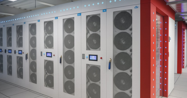 Chiến lược ‘Đông Dữ liệu, Tây Tính toán’ của Trung Quốc khiến thế giới choáng váng: Xây trung tâm AI ở độ cao 3.600 mét, ngầm tạo ra hệ sinh thái cao nguyên