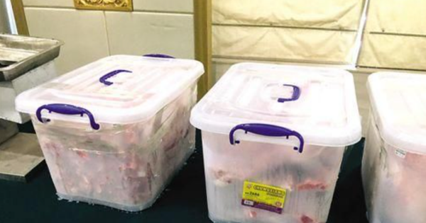 Đột kích 8 điểm chế biến, phanh phui đường dây buôn thịt bẩn giá chỉ 14.000 đồng/kg cho các hàng quán, mỗi ngày bán hơn 3,5 tấn