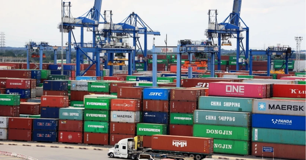 Vận tải, logistic của TP HCM sẽ bùng nổ sau sáp nhập?