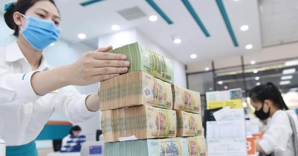 Lãi suất VND liên ngân hàng tăng vọt