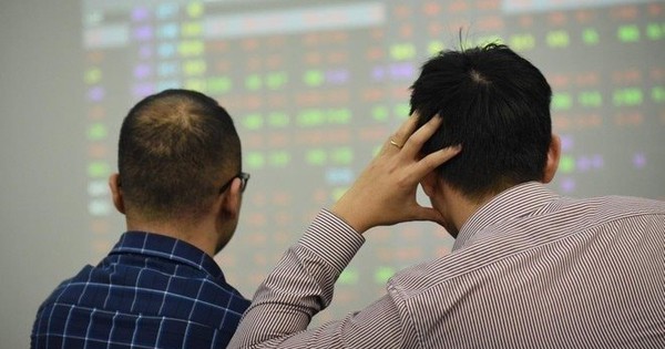 VN-Index thoát hiểm ngoạn mục nhờ cổ phiếu ngân hàng, LDG tiếp đà “thăng hoa”